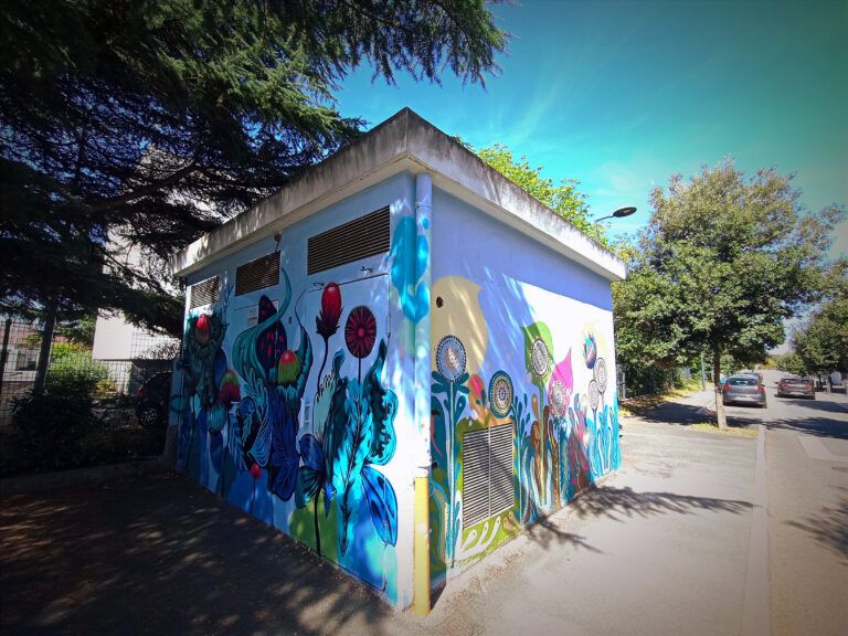 Lire la suite à propos de l’article Fresques Graffiti-mosaïque à Toulouse